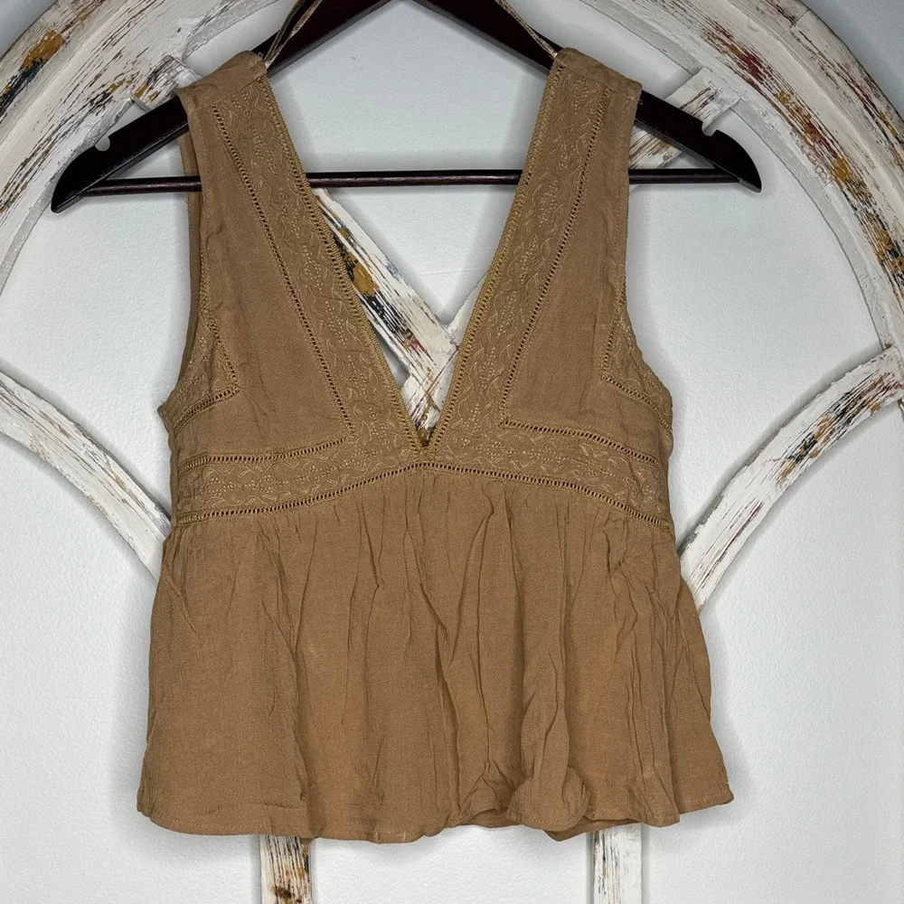 Melrose Place Tops Tan – Size Small NWOT